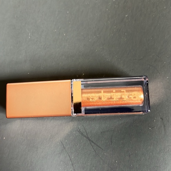 Stila Shimmer & Glow Liquid Eye Shadow - Courageous - Picture 4 of 5